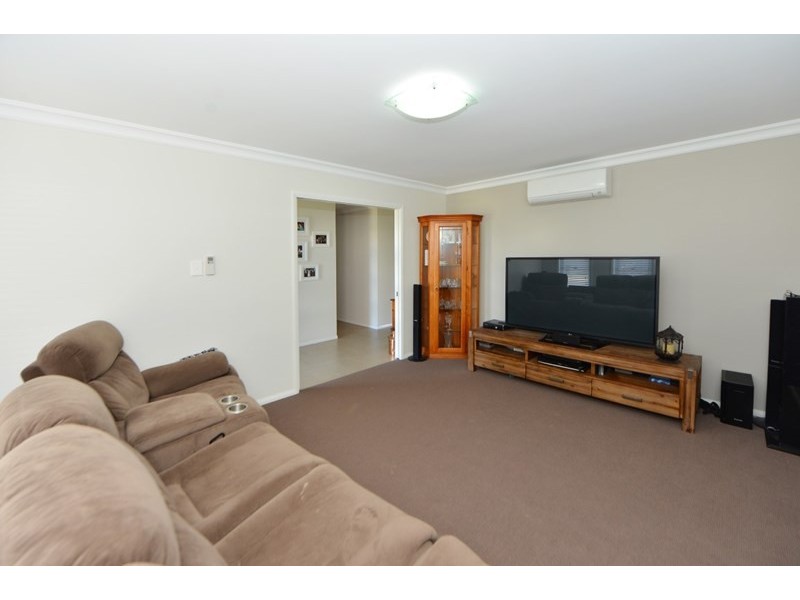 17 O’Grady Street, Kearneys Spring QLD 4350