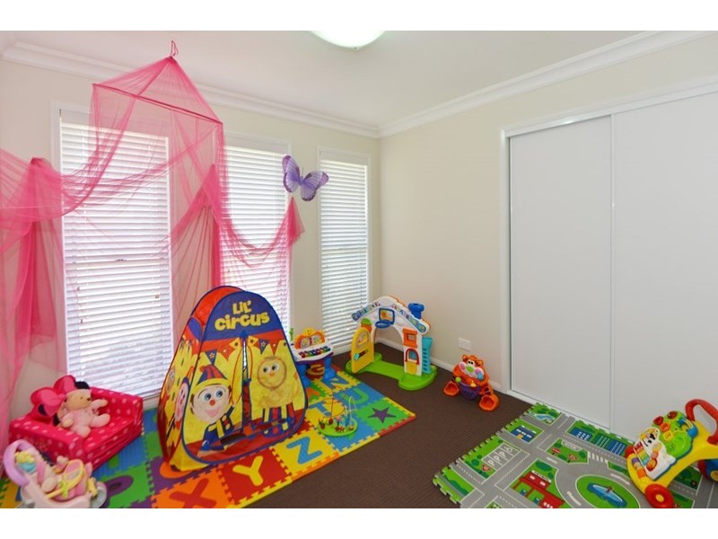 17 O’Grady Street, Kearneys Spring QLD 4350