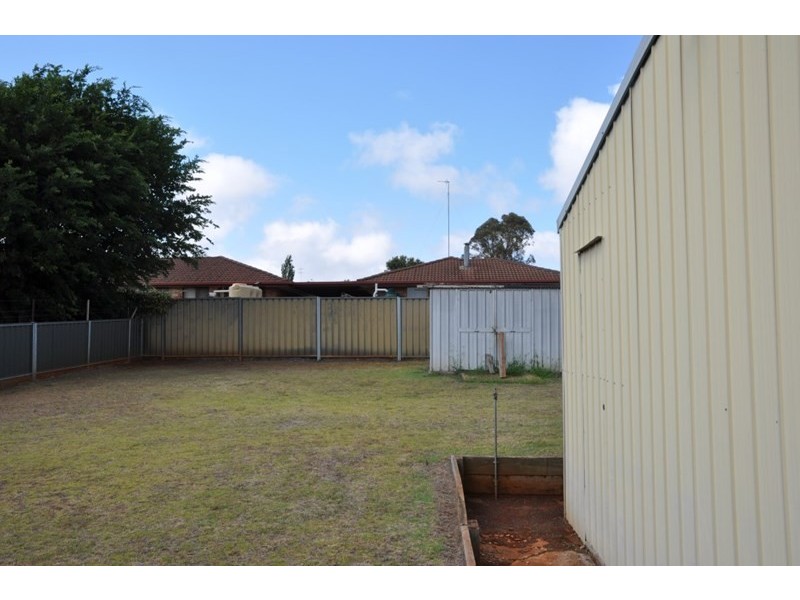 22 Avondale Street, Newtown QLD 4350