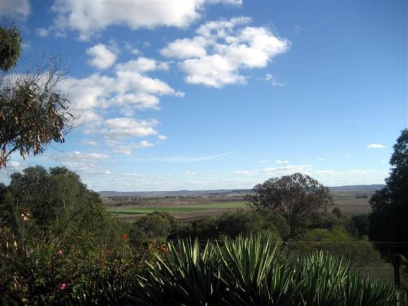 2 King Street, Kingsthorpe QLD 4400