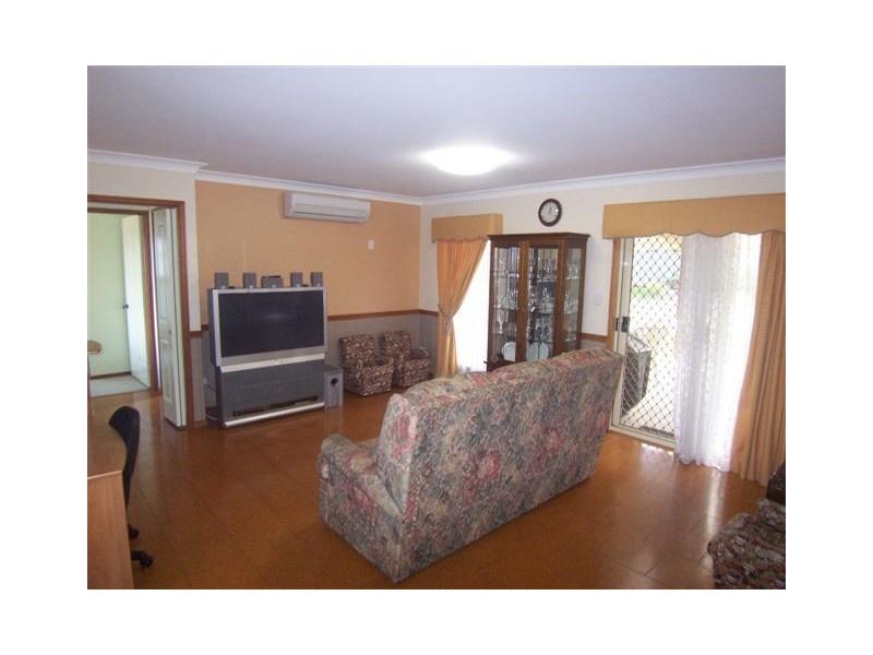 11 Hanna Court, Westbrook QLD 4350