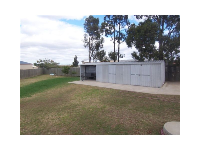 11 Hanna Court, Westbrook QLD 4350