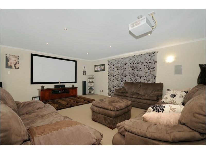 4 Volp Court, Highfields QLD 4352
