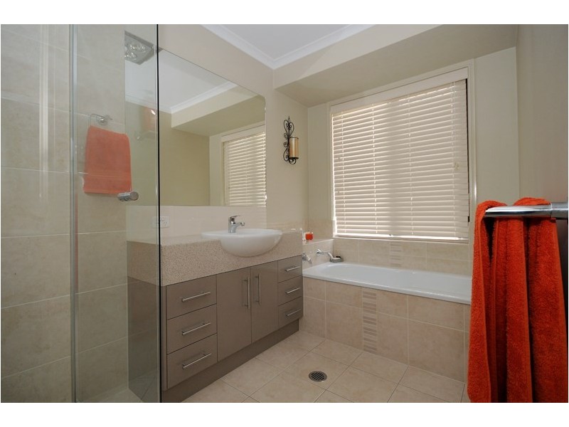 4 Volp Court, Highfields QLD 4352