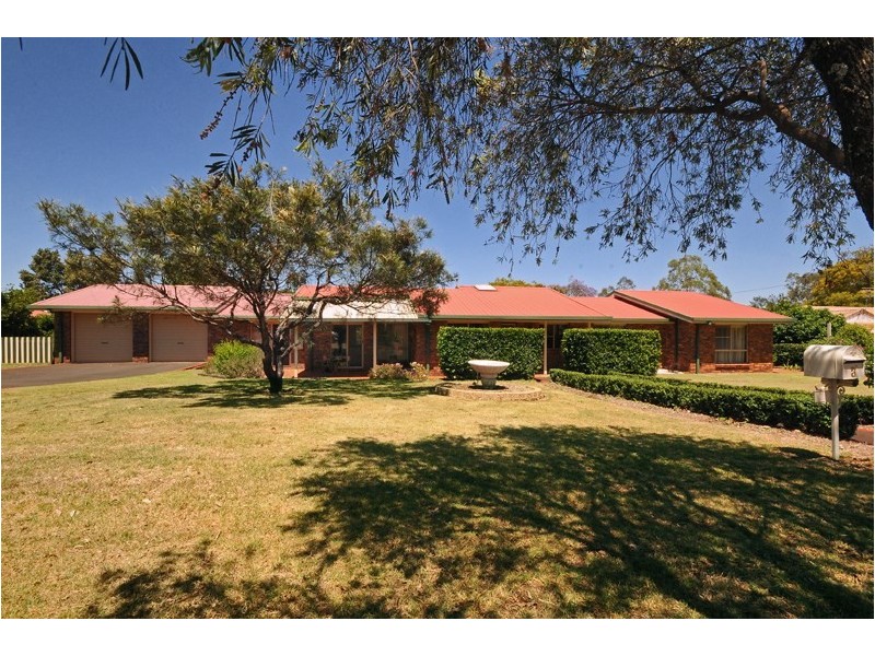 3 Castille Court, Highfields QLD 4352
