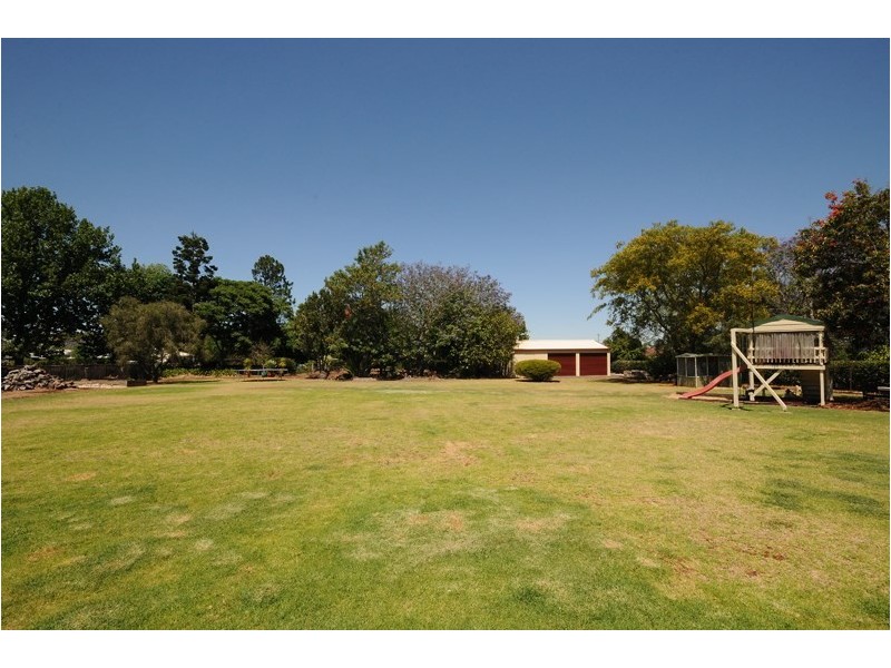 3 Castille Court, Highfields QLD 4352