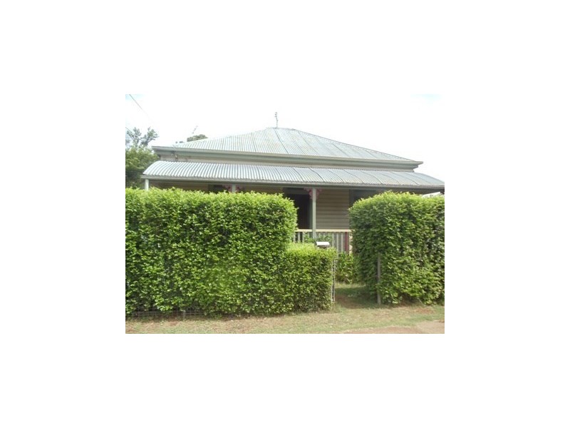 114 Hill Street, Newtown QLD 4350