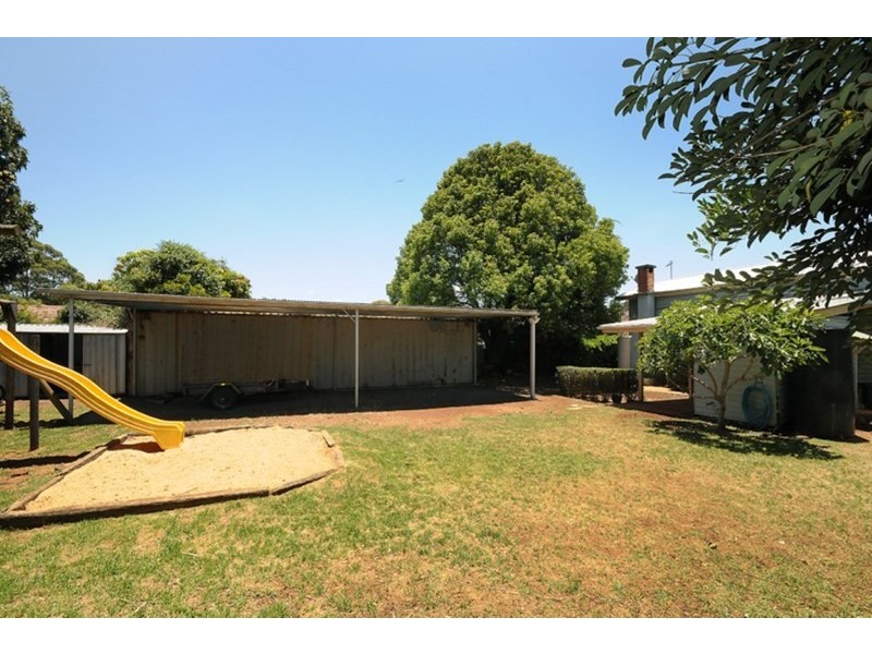 43 Drayton Road, Harristown QLD 4350
