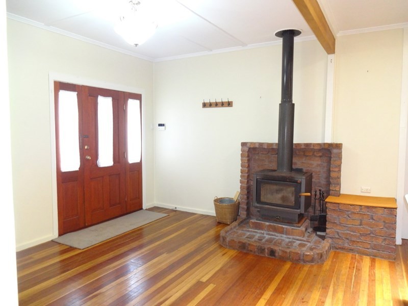 9 Burton Street, Harristown QLD 4350