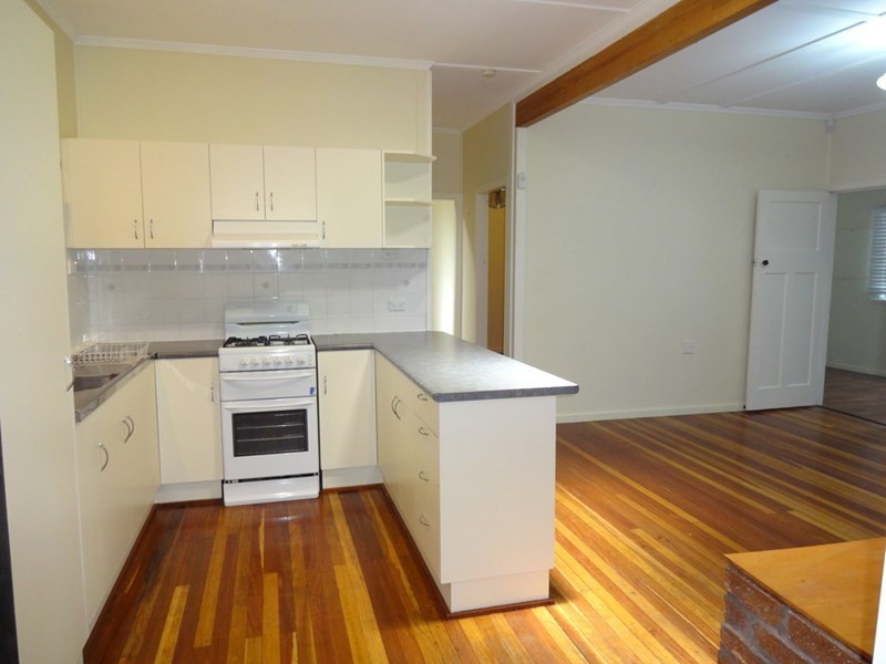 9 Burton Street, Harristown QLD 4350