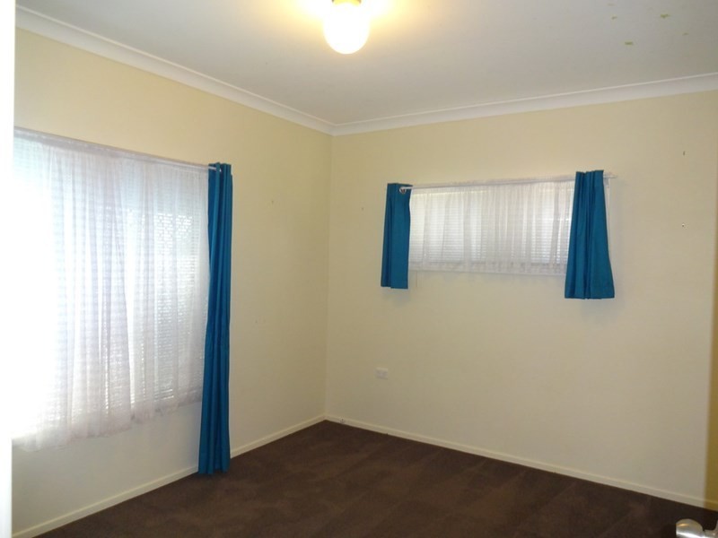 9 Burton Street, Harristown QLD 4350