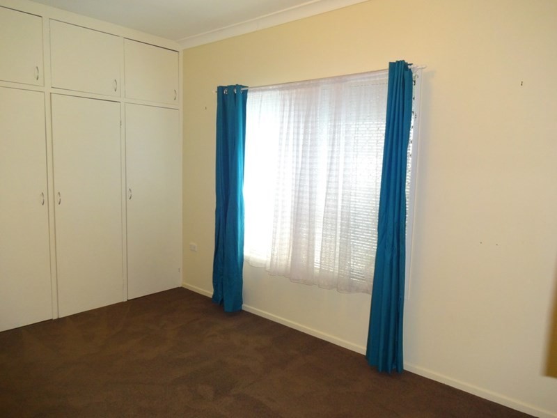 9 Burton Street, Harristown QLD 4350