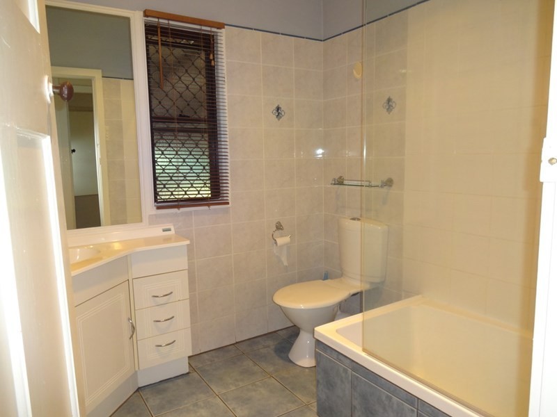 9 Burton Street, Harristown QLD 4350