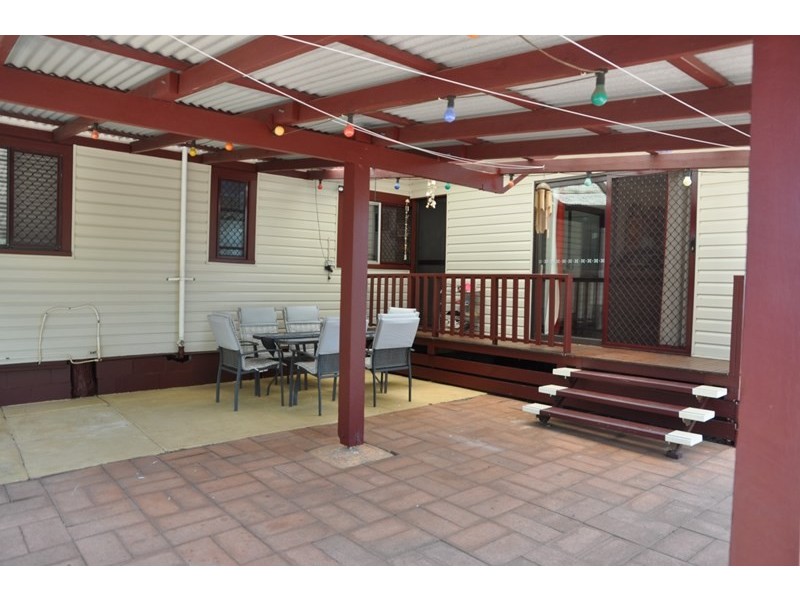 9 Burton Street, Harristown QLD 4350