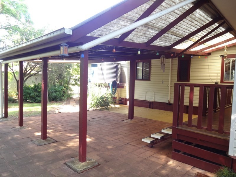 9 Burton Street, Harristown QLD 4350