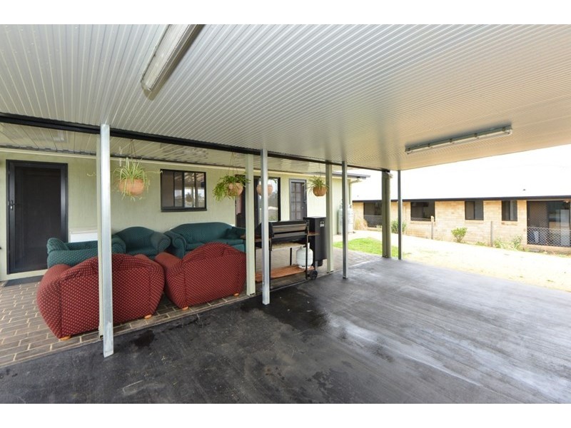 8 Kurrajong Court, Meringandan West QLD 4352