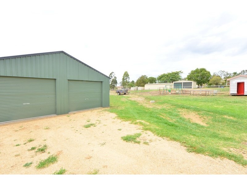 8 Kurrajong Court, Meringandan West QLD 4352