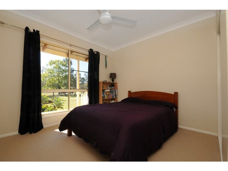 15 Racecourse Road, Oakey QLD 4401