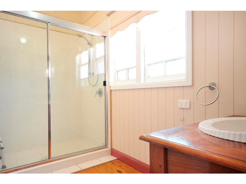 53 Jellicoe Street, Mount Lofty QLD 4350