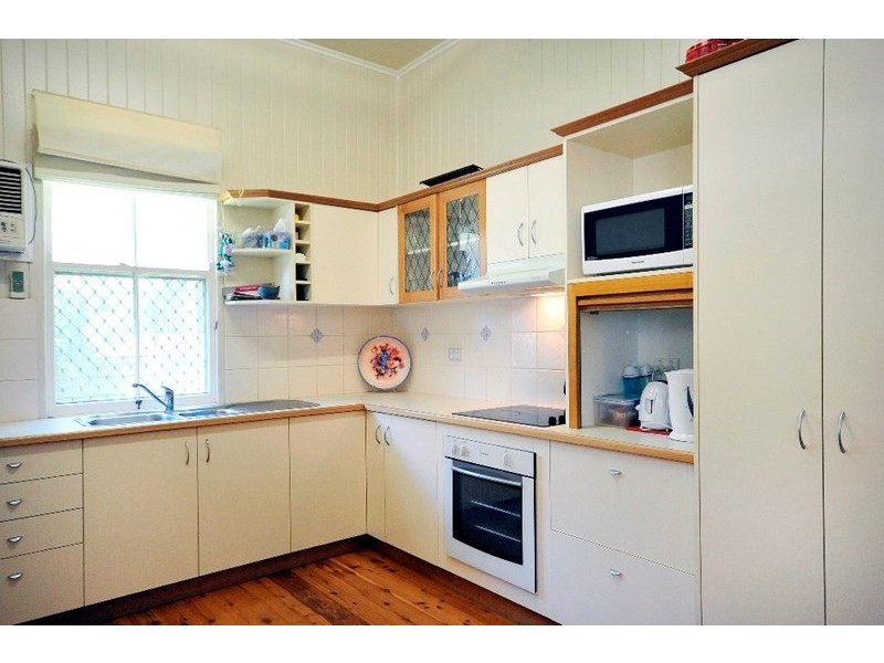 53 Jellicoe Street, Mount Lofty QLD 4350