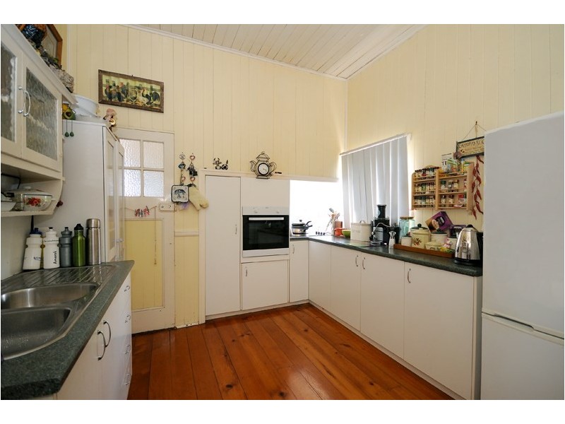 3 Dunne Street, Harristown QLD 4350