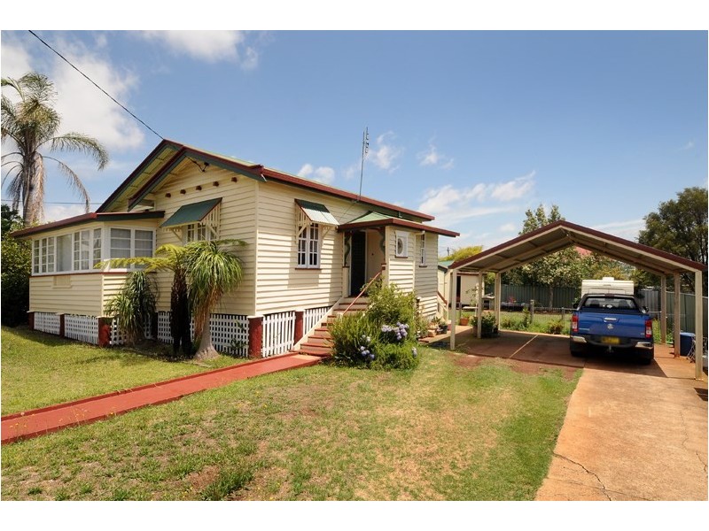 3 Dunne Street, Harristown QLD 4350
