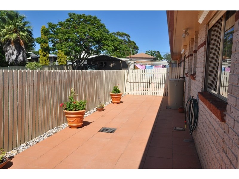 1/4a Cox Street, Wilsonton QLD 4350