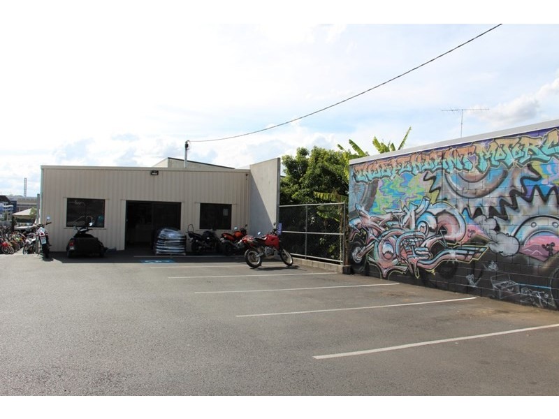 1 Warner Street, South Toowoomba QLD 4350