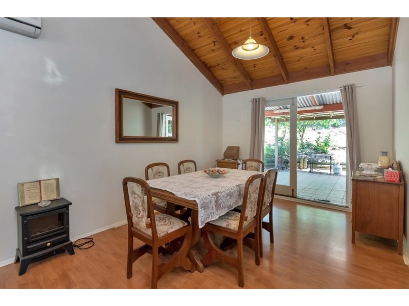 6 Nichols Drive, Glencoe QLD 4352