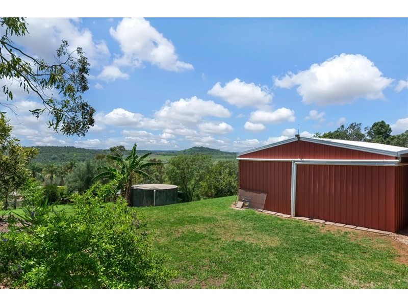 6 Nichols Drive, Glencoe QLD 4352