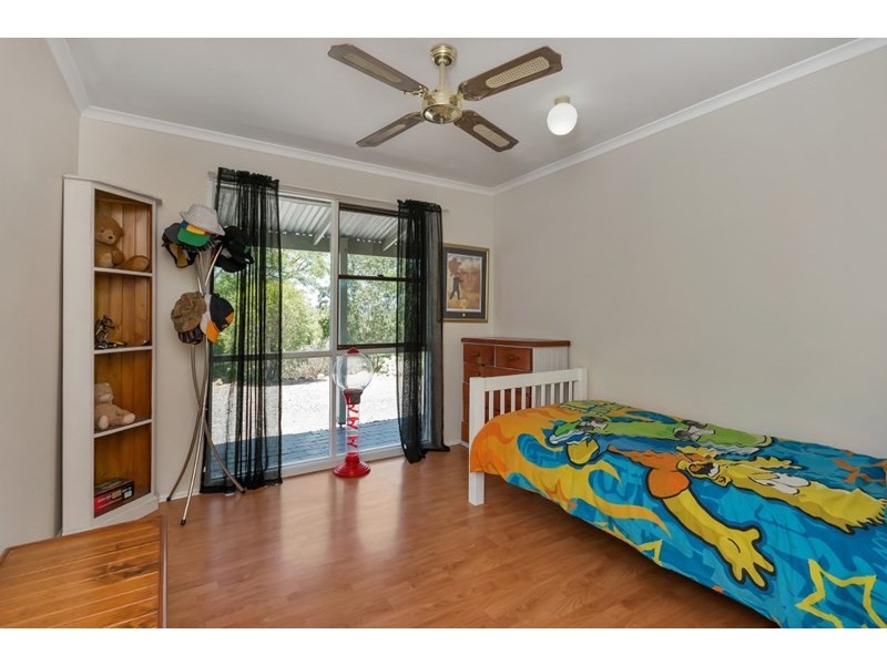 6 Nichols Drive, Glencoe QLD 4352