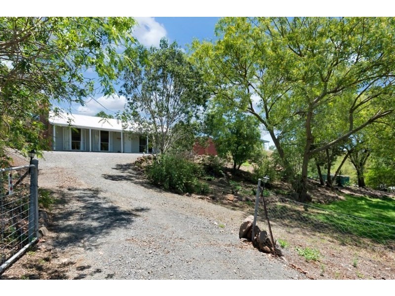 6 Nichols Drive, Glencoe QLD 4352