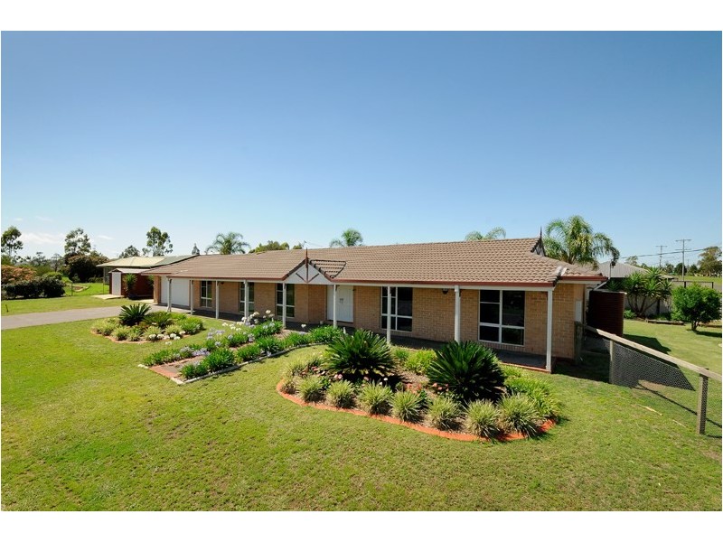 1 Richards Avenue, Cambooya QLD 4358