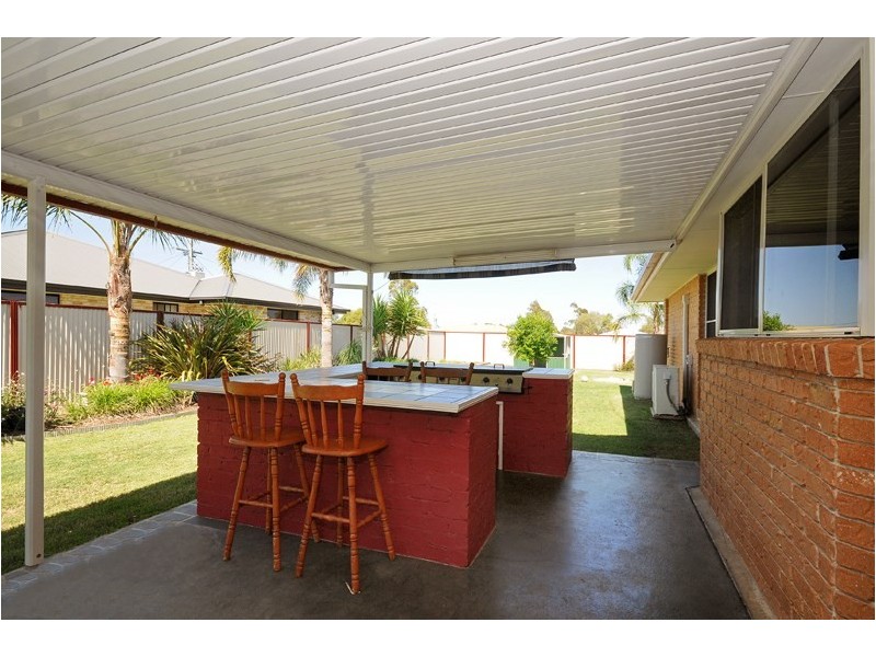 1 Richards Avenue, Cambooya QLD 4358