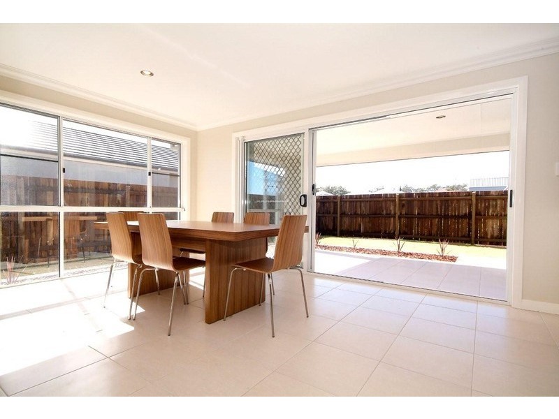 9 Saba Court, Middle Ridge QLD 4350