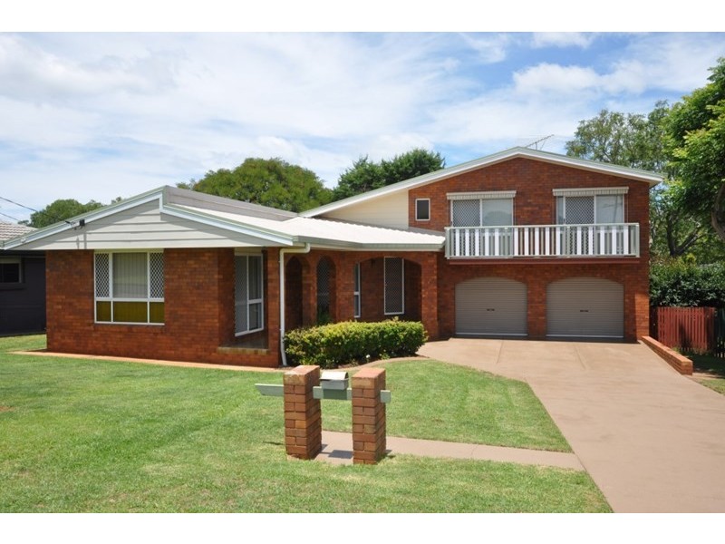 12 Hazzard Street, Centenary Heights QLD 4350