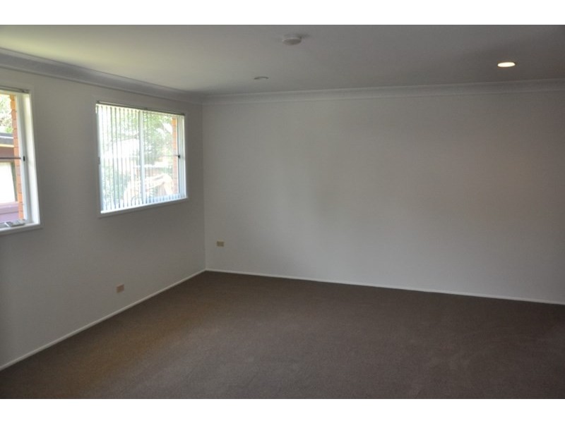 12 Hazzard Street, Centenary Heights QLD 4350