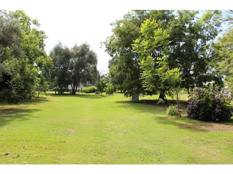 16 Railway Street, Helidon QLD 4344