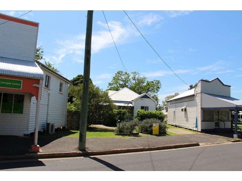 16 Railway Street, Helidon QLD 4344