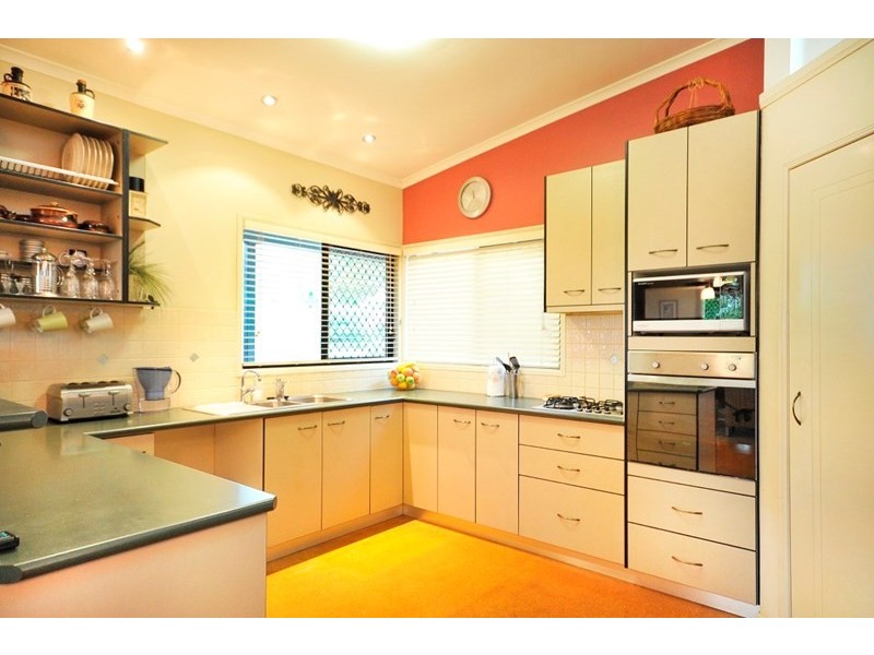 15 Palmer Drive, Highfields QLD 4352