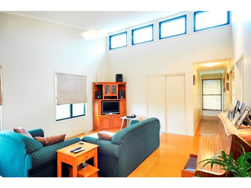 15 Palmer Drive, Highfields QLD 4352