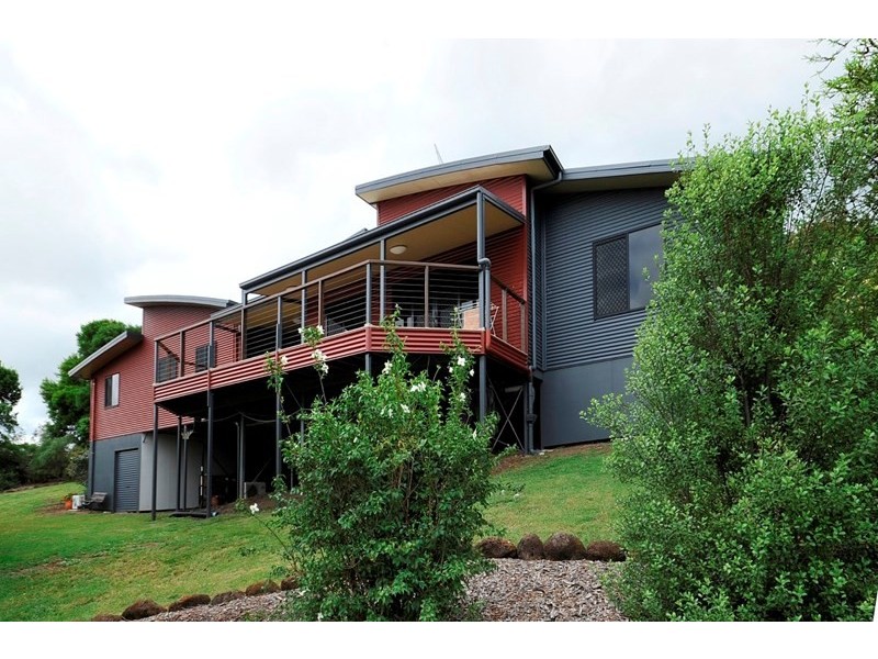 15 Palmer Drive, Highfields QLD 4352