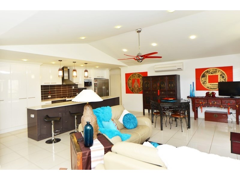 32 Saba Court, Middle Ridge QLD 4350