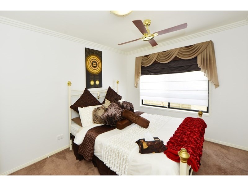 32 Saba Court, Middle Ridge QLD 4350