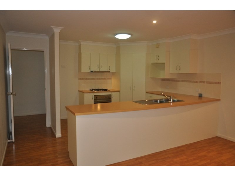 2 Deller Court, Middle Ridge QLD 4350