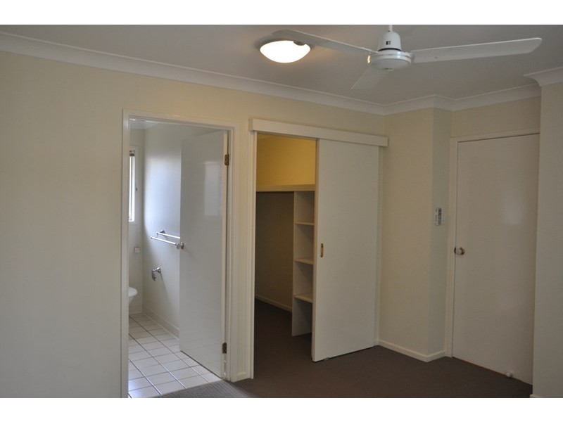 2 Deller Court, Middle Ridge QLD 4350
