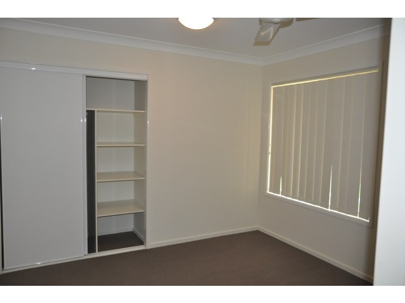 2 Deller Court, Middle Ridge QLD 4350