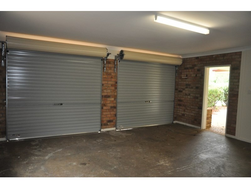 2 Deller Court, Middle Ridge QLD 4350