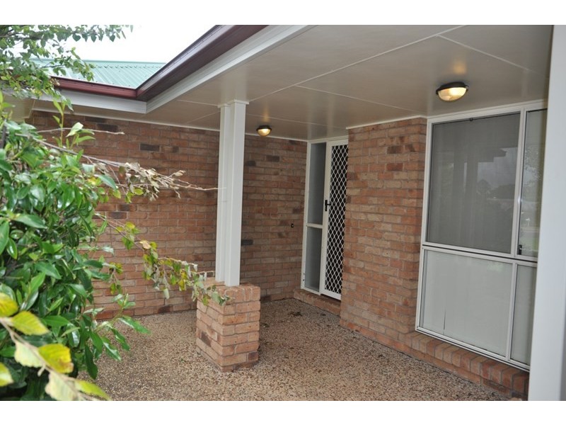 2 Deller Court, Middle Ridge QLD 4350