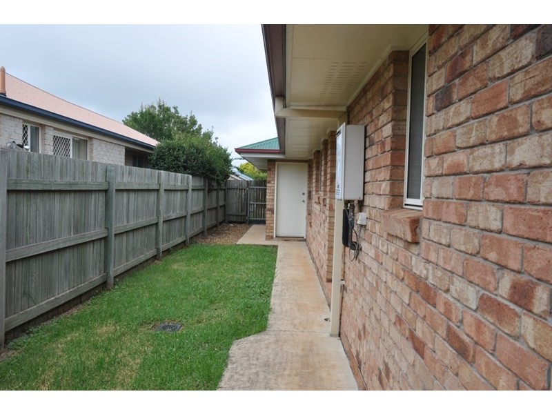 2 Deller Court, Middle Ridge QLD 4350